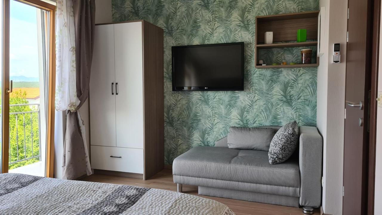 Villa Amalia Apartments มาลินสกา ภายนอก รูปภาพ