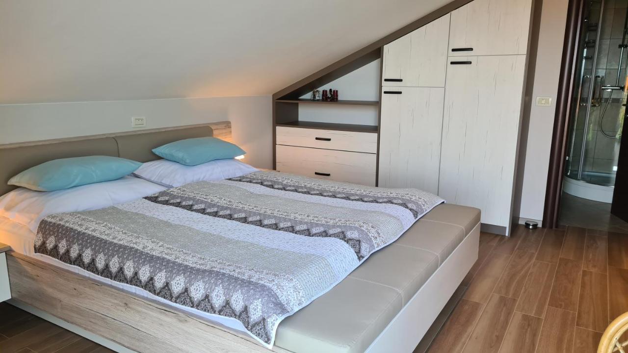 Villa Amalia Apartments มาลินสกา ภายนอก รูปภาพ