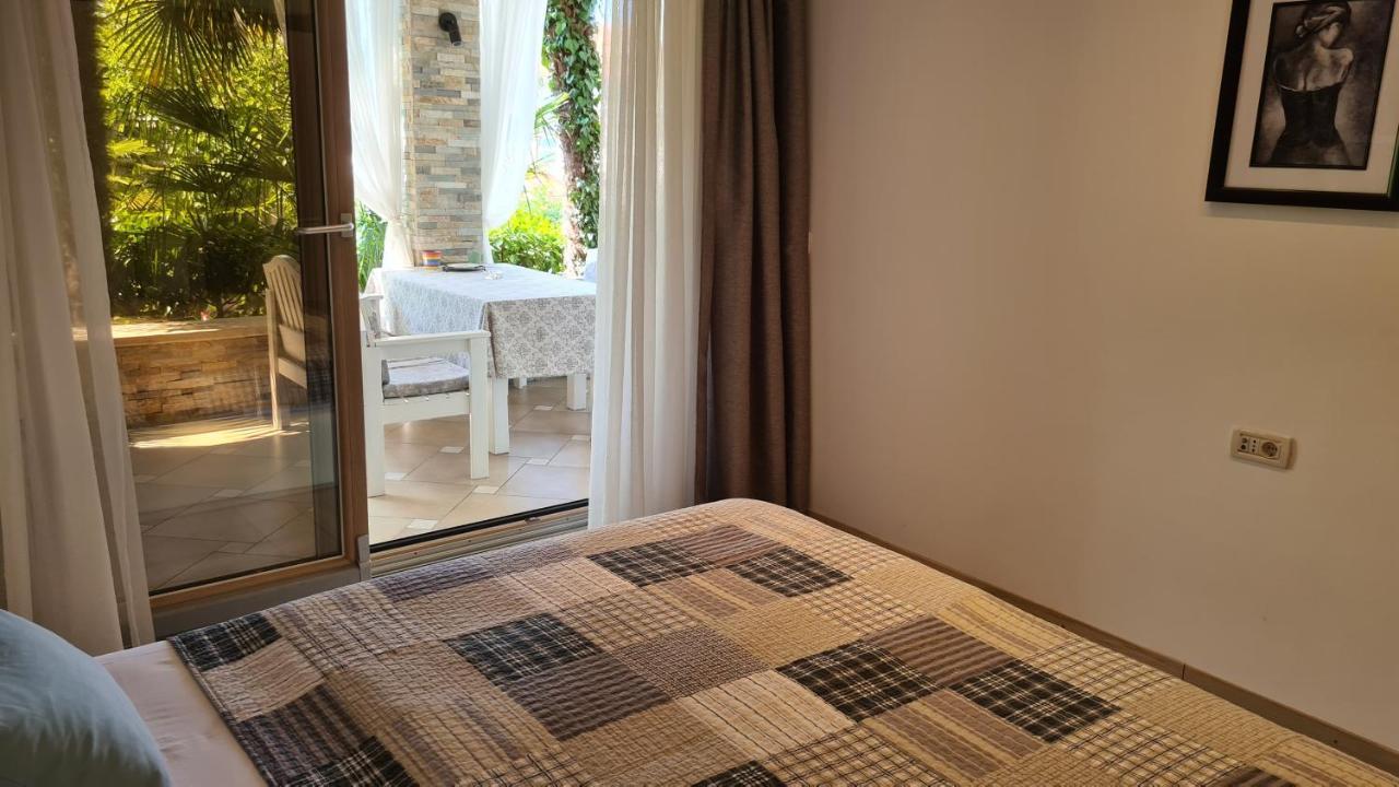 Villa Amalia Apartments มาลินสกา ภายนอก รูปภาพ