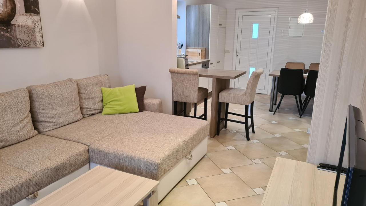 Villa Amalia Apartments มาลินสกา ภายนอก รูปภาพ