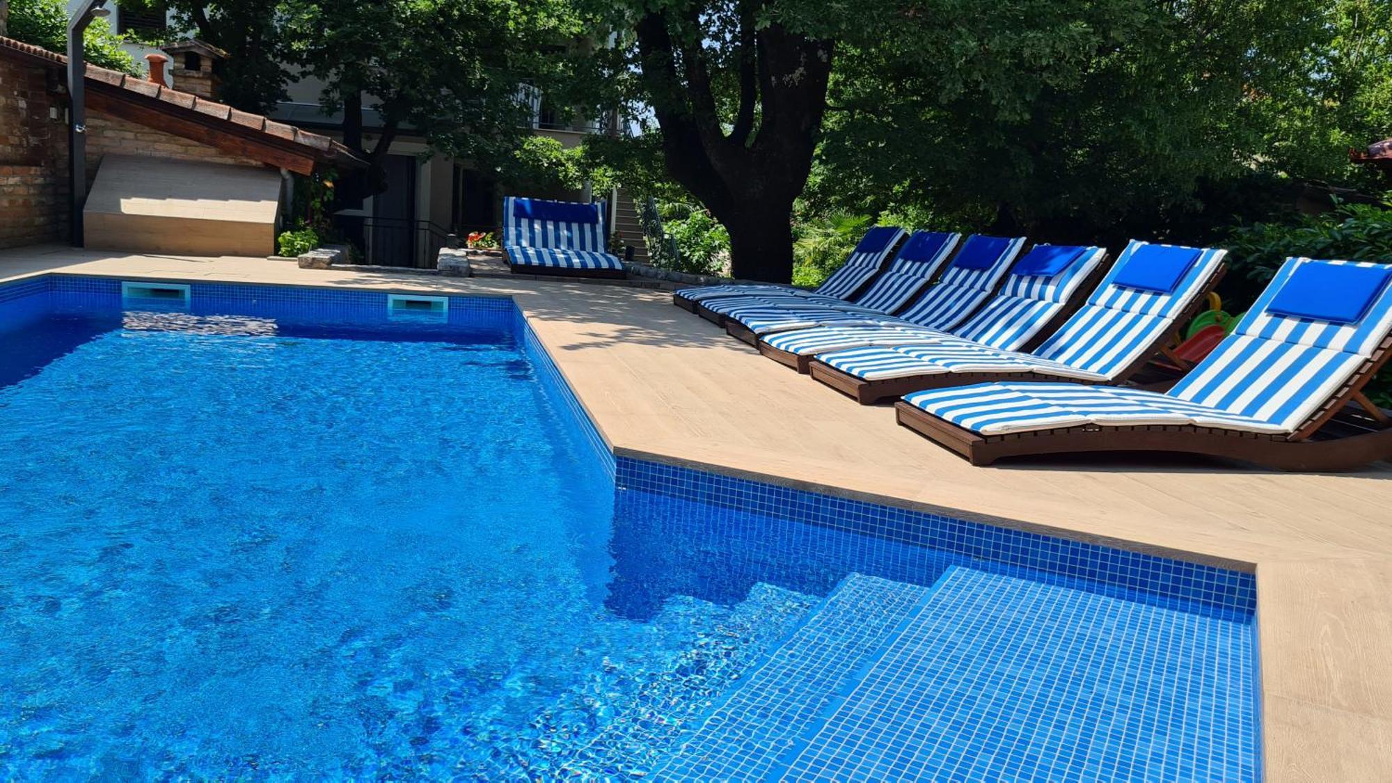 Villa Amalia Apartments มาลินสกา ภายนอก รูปภาพ