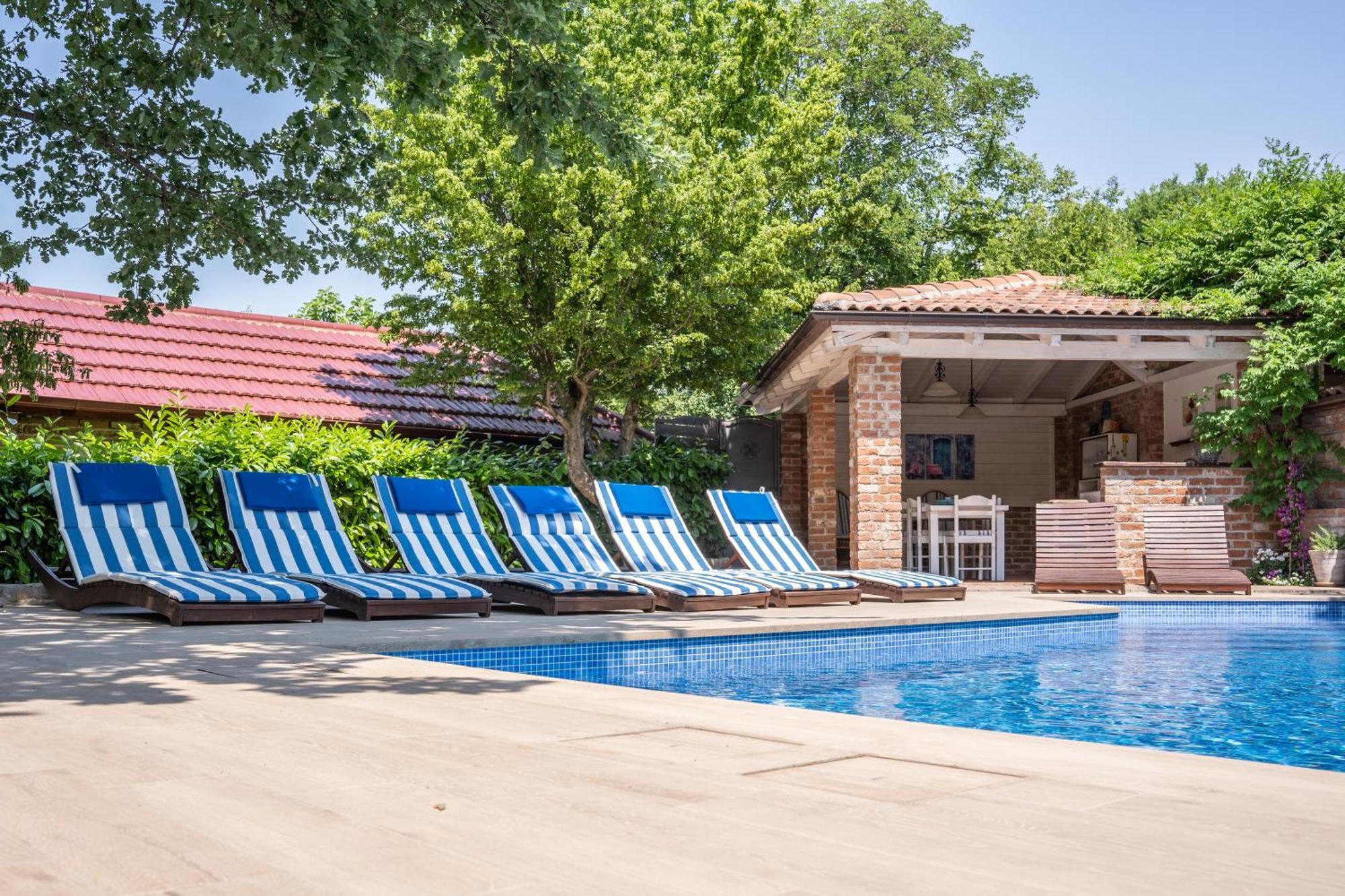 Villa Amalia Apartments มาลินสกา ภายนอก รูปภาพ
