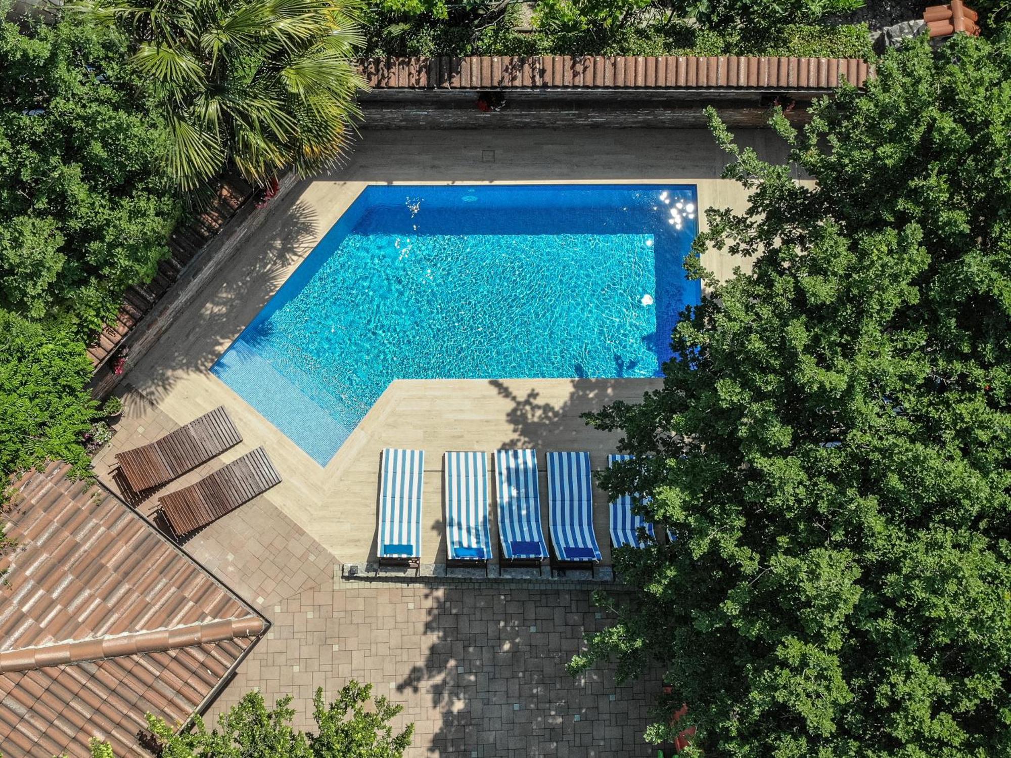 Villa Amalia Apartments มาลินสกา ภายนอก รูปภาพ